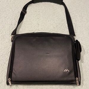 Brenthaven Black Laptop Case – Great Condition